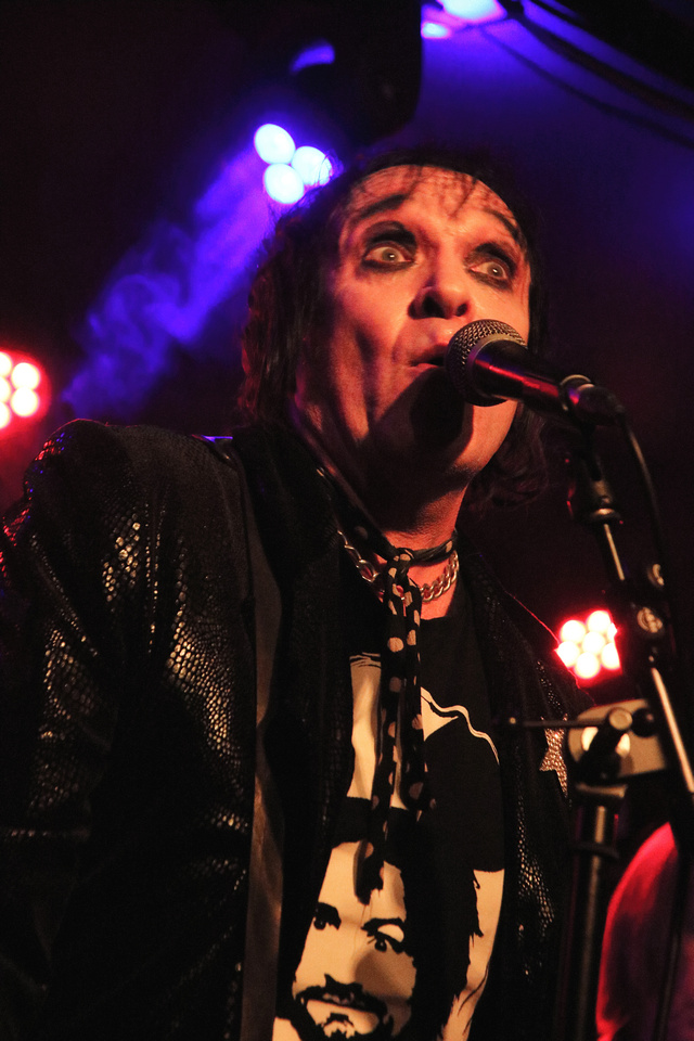 The DeRellas - Apr 25
